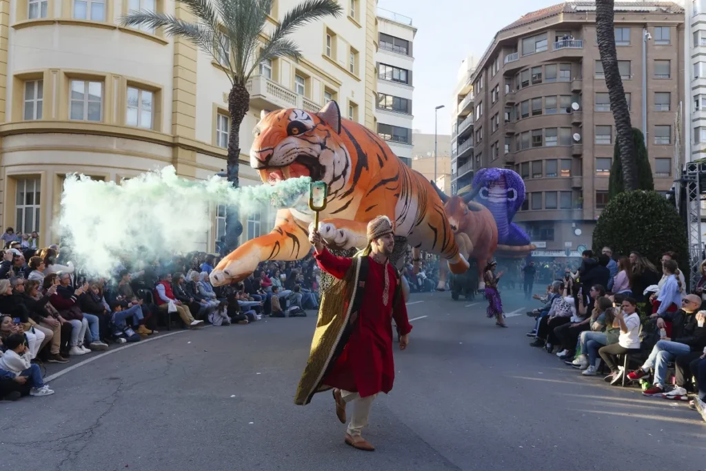 Brotóns castellon magdalena india tigre hinchable pasacalles