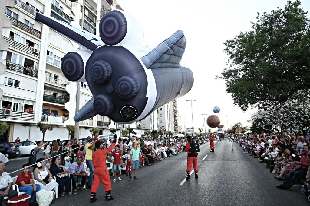 Brotóns contacto space disfraz cabalgata