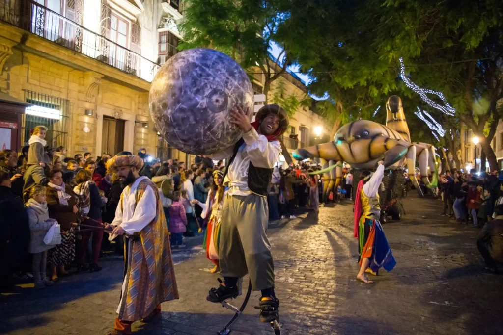 Brotóns arabia zancos escorpión inflable gigante nocturno cabalgata