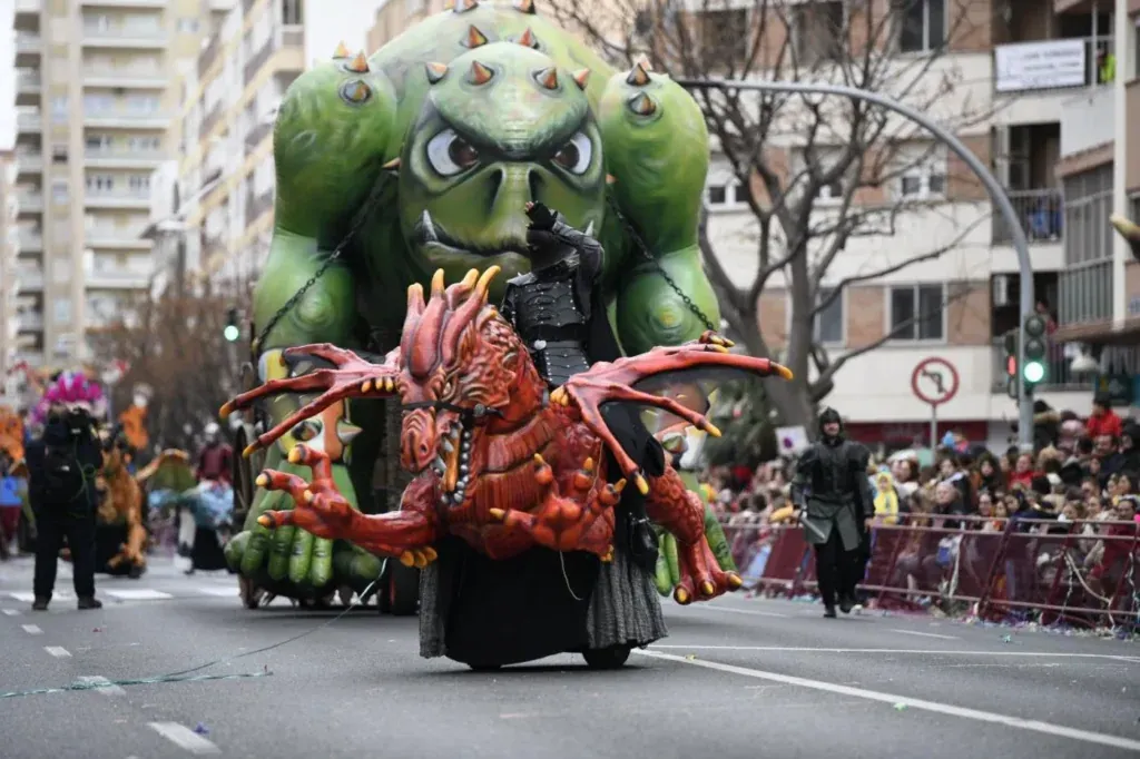Brotóns land of dragons dragón fuego disfraz cabalgata